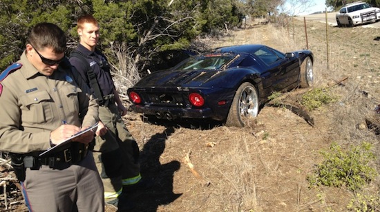 A few days ago we saw the headline of a Ford GT crashed into the backyard of