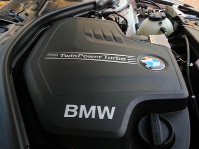 2014-BMW-320i-txgarage-015