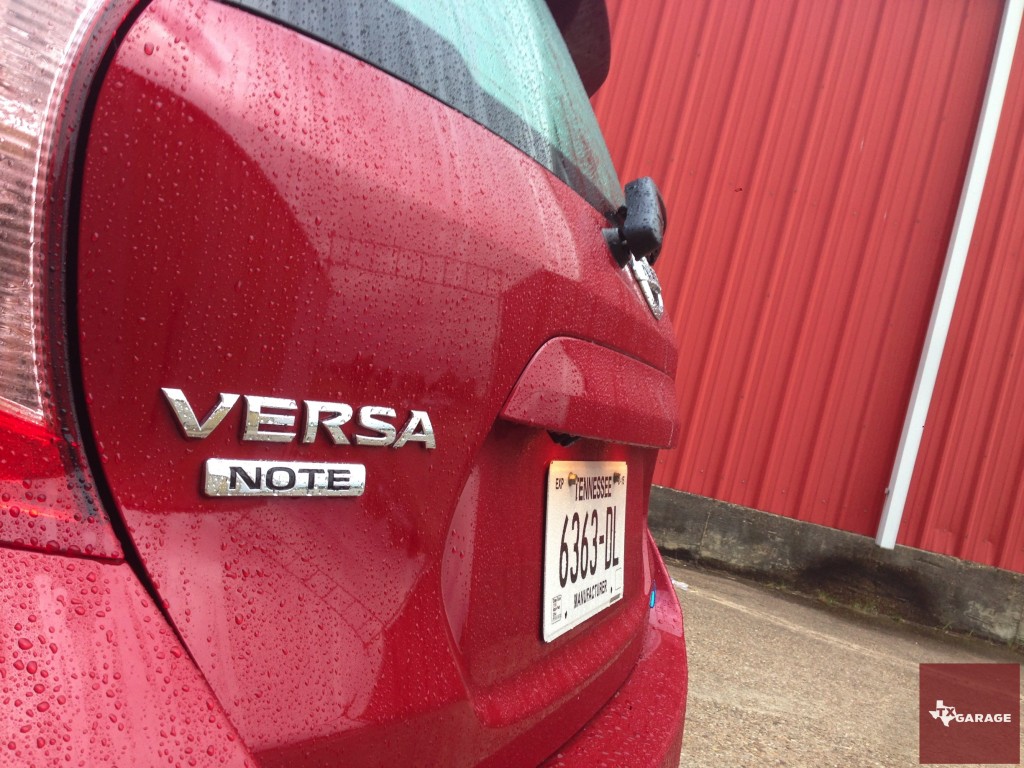 2015-Nissan-Versa-Note-017