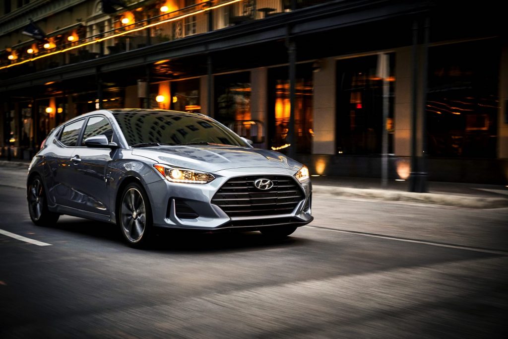 Hyundai's 'base' 2.0 offers a 6-speed manual for $20K.
