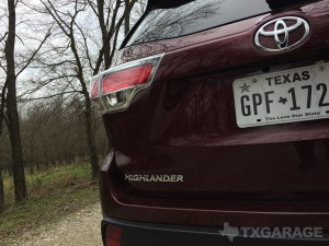 2016-Toyota-Highlander--009