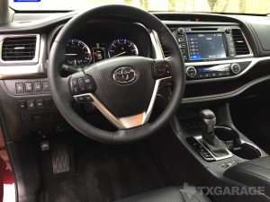 2016-Toyota-Highlander--022