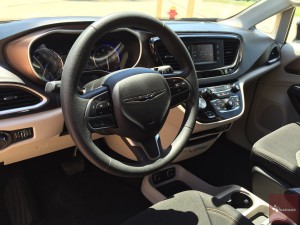 2017-Chrysler-Pacifica-txGarage--017