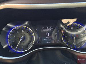 2017-Chrysler-Pacifica-txGarage--027
