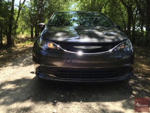 2017-Chrysler-Pacifica-txGarage--039