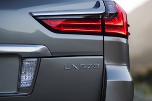 2017-Lexus-LX-570--006